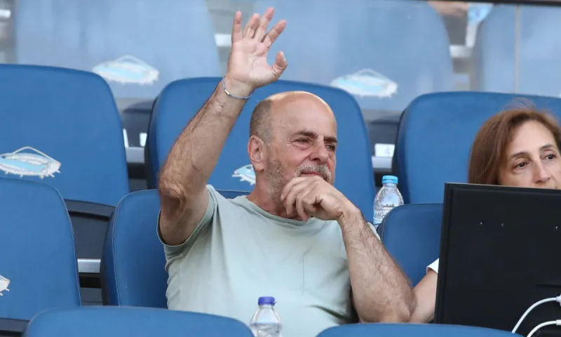 Έξαλλος ο Αλαφούζος για Μεϊτέ - Έσπασε το γραφείο του!