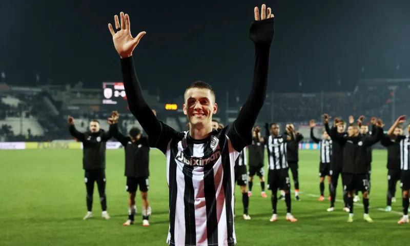 Europa League : Αυτές είναι οι πιθανές θέσεις που μπορούν να τερματίσουν Ολυμπιακός και ΠΑΟΚ