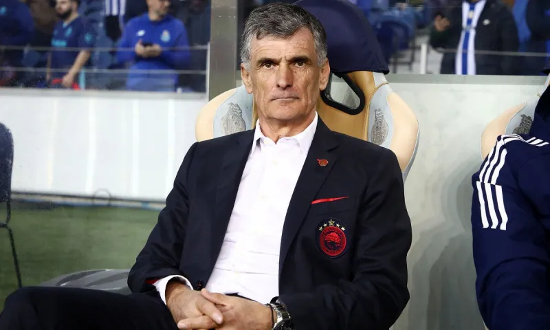 Ολυμπιακός: Ο παίκτης που τα άλλαξε όλα στο μυαλό του Μεντιλίμπαρ