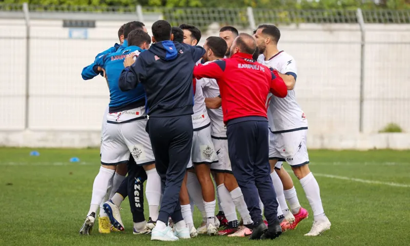 Super League 2: Απίστευτη καταγγελία - Έδιωξαν ποδοσφαιριστή και ο λόγος είναι απίθανος