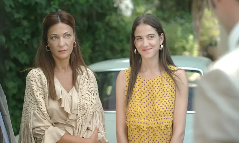 Ηλέκτρα επόμενα επεισόδια: Η Ηλέκτρα κάνει απόπειρα αυτοκτονίας με χάπια