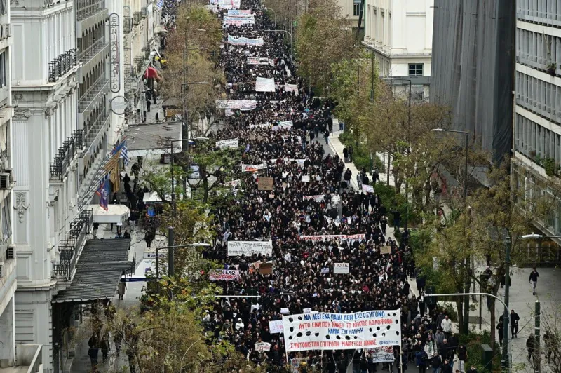 Έγκλημα στα Τέμπη: Τρόμος στο Μαξίμου από τη λαοθάλασσα μαθητών σε όλη τη χώρα - «Η νέα γενιά δεν σας συγχωρεί»