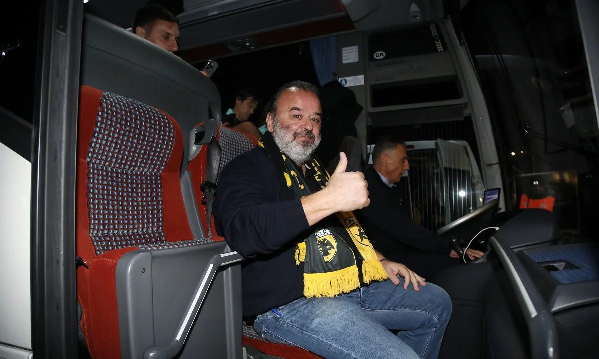 Ο Μάριος Ηλιόπουλος με το... κόλπο αυτό που έκανε έβαλε τον κόσμο της ΑΕΚ στο πλευρό του με μια κίνηση... ματ