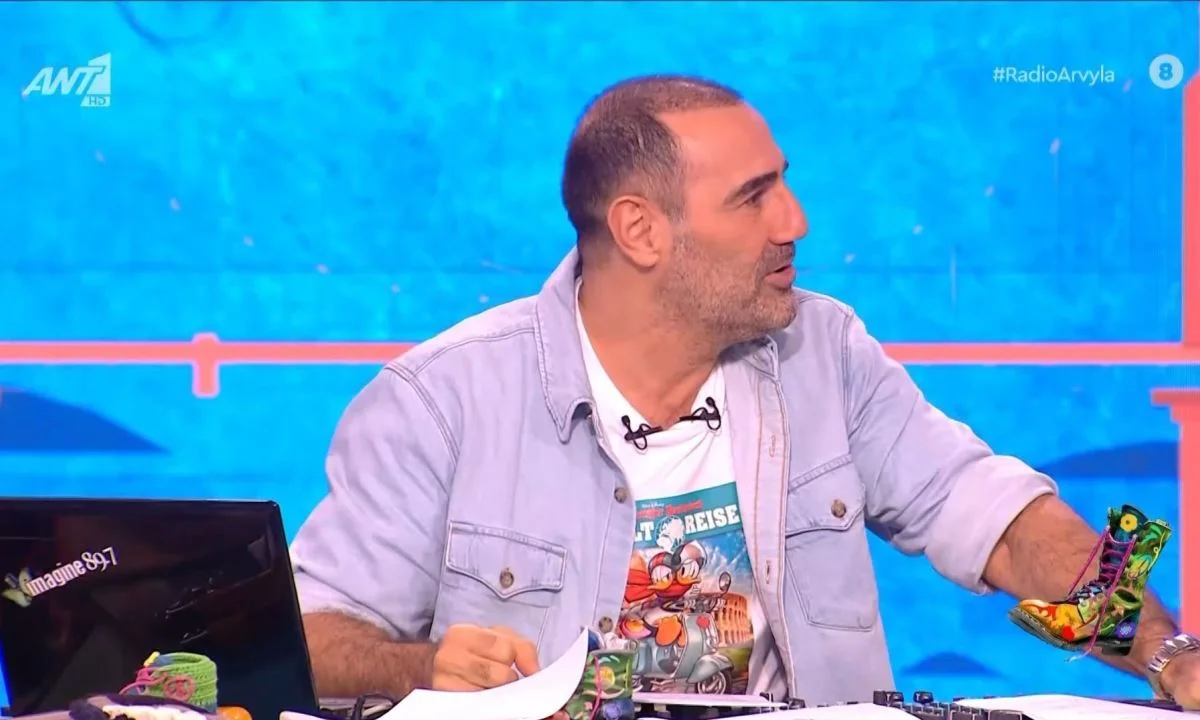 Κι εκεί που ο Αντώνης Κανάκης έκανε μια πλάκα στο Ράδιο Αρβύλα έμαθε για τα δύο γκολ του Σαμάτα και δεν το πίστευε…