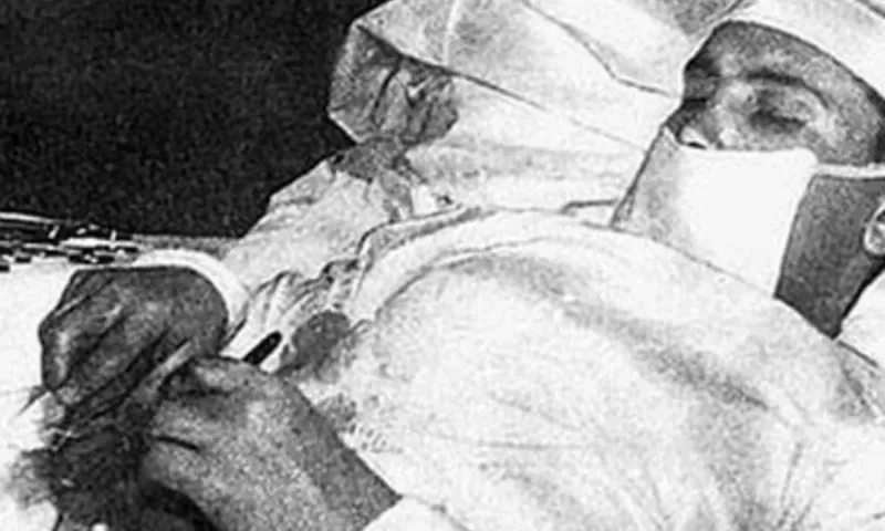 Ο γιατρός που χειρούργησε τον εαυτό του στην Ανταρκτική