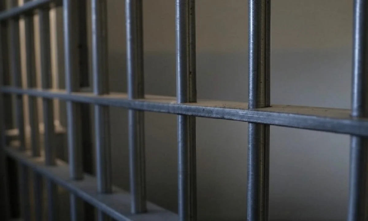 Ποιος ήταν ο Έλληνας βουλευτής που καταδικάστηκε σε 2 μήνες φυλάκιση με τριετή αναστολή για σκάνδαλο μεταφοράς των καυσίμων