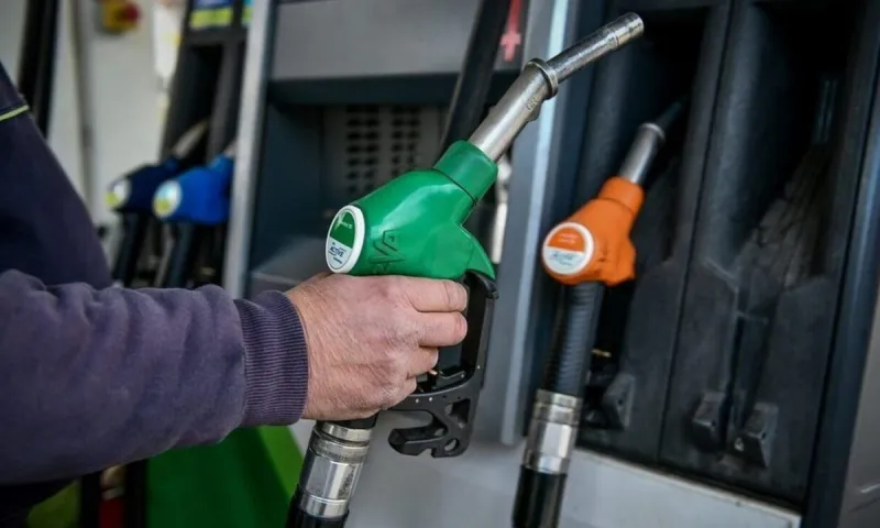 Βενζινάδικο στην Αίγυπτο με τιμή λίτρου 0,23 ευρώ – Το νερό είναι ακριβότερο!