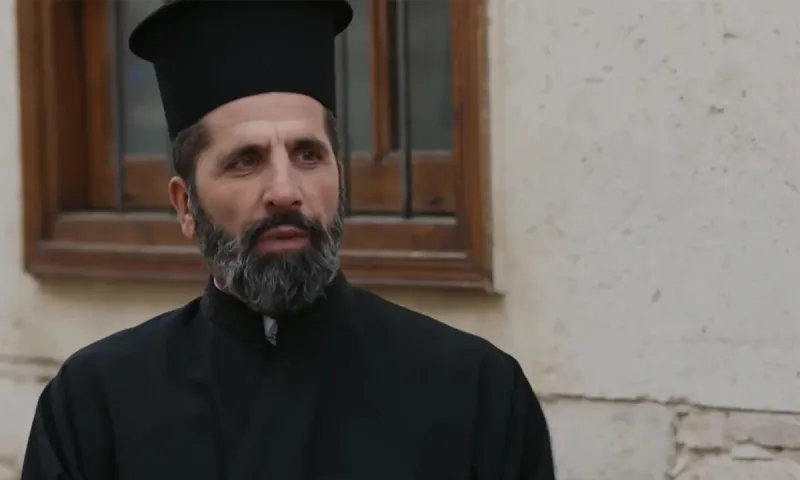 Η γη της ελιάς επόμενα επεισόδια: Αυτή είναι η γυναίκα του παπα-Τιμόθεου που τον εγκατέλειψε για έναν Ιταλό