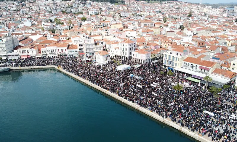 Συλλαλητήριο για τα Τέμπη: Συγκλονιστική παρουσία σε όλη την Ελλάδα - Δείτε βίντεο από τις συγκεντρώσεις (vids)