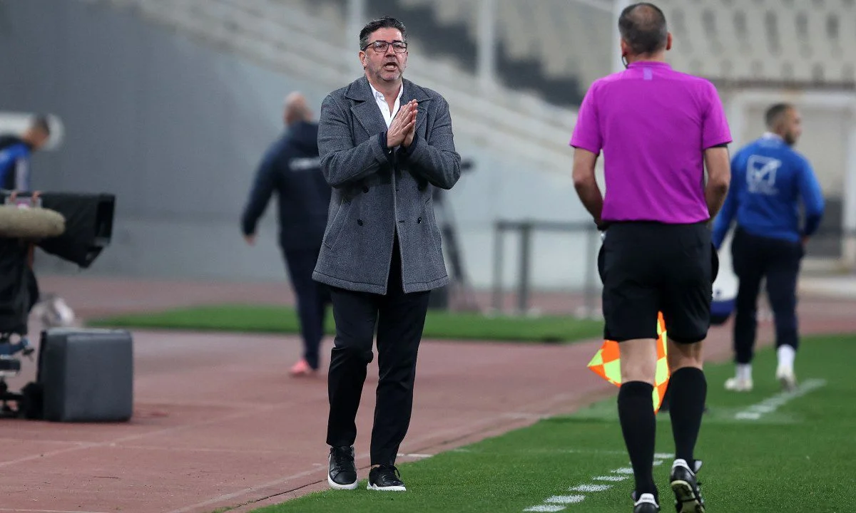 Ρουί Βιτόρια : Θα παίξει πιο επιθετικά με τη Φιορεντίνα από ότι έπαιξε με τη Λαμία!