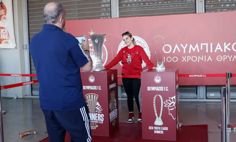 Ολυμπιακός: Εικόνες από τις εορταστικές εκδηλώσεις στο «Καραϊσκάκης» για τα 100 χρόνια του συλλόγου (pics)