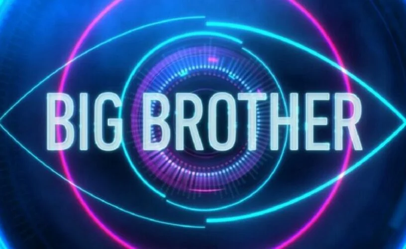 Την επιστροφή του μέσω του ΣΚΑΪ ετοιμάζει το Big Brother το οποίο προς το παρόν παγώνει τα σχέδια του καναλιού για late night εκπομπές.