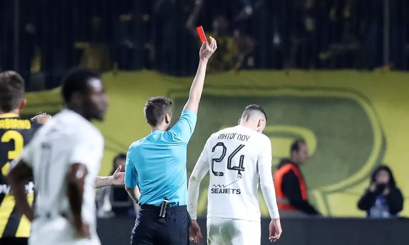 Άρης - ΑΕΚ 0-0: Τέλος τα όνειρα για την ΑΕΚ, με δέκα παίκτες δεν τα κατάφερε απέναντι στον ακίνδυνο Άρη (vid)