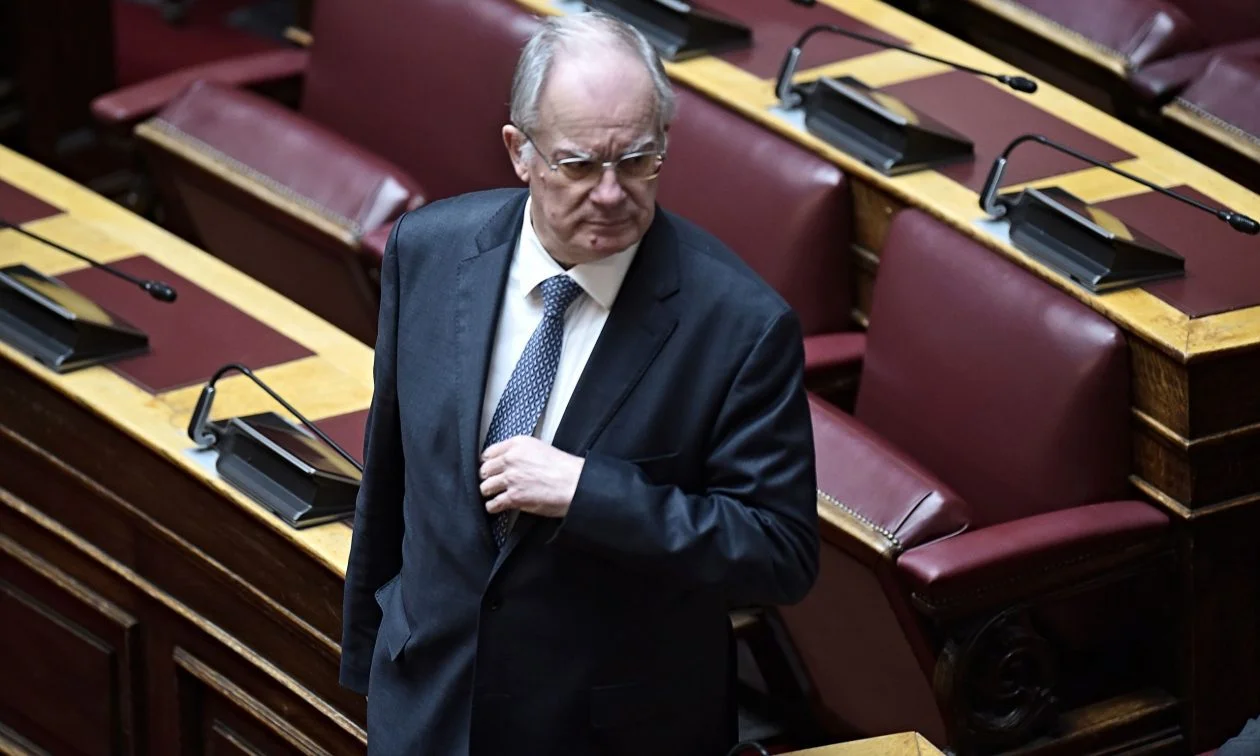 Ξεπεσμός για την ποιότητα της δημοκρατίας, η ορκωμοσία ενός ΠτΔ που εκφράζει μόνο το κόμμα του και συνέβαλε στη συγκάλυψη των Τεμπών.