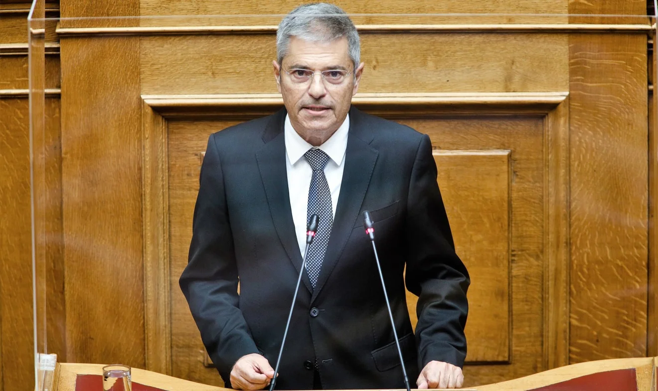 Μετά τον ανεκδιήγητο Μαρκόπουλο της Εξεταστικής, τώρα ο Καππάτος που άρπαζε τα σπίτια του κοσμάκη θα ρίξει... φως στην υπόθεση των Τεμπών.