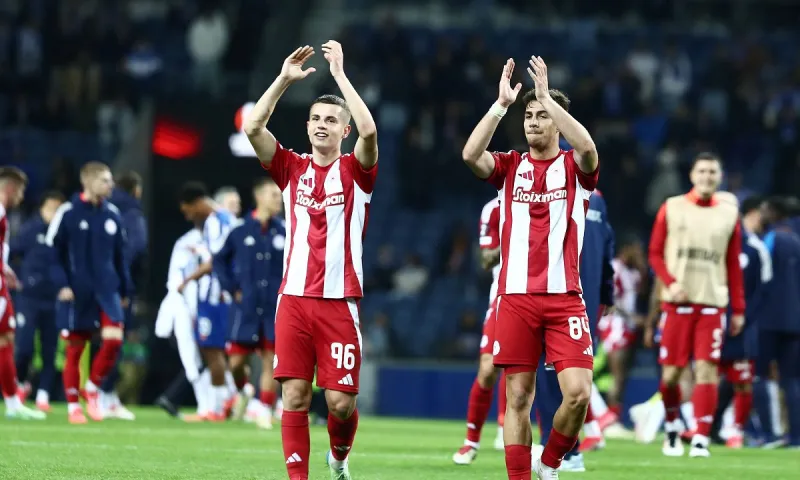 Ολυμπιακός: Ποιος θα φέρει μεγαλύτερη πρόταση - Κωστούλας ή Μουζακίτης