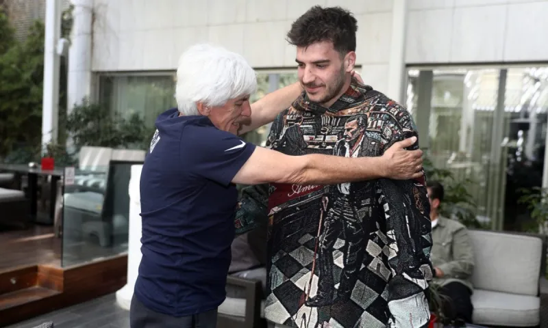 Γιοβάνοβιτς – Ιωαννίδης : Καλή η συμπάθεια, αλλά… Παυλίδης!