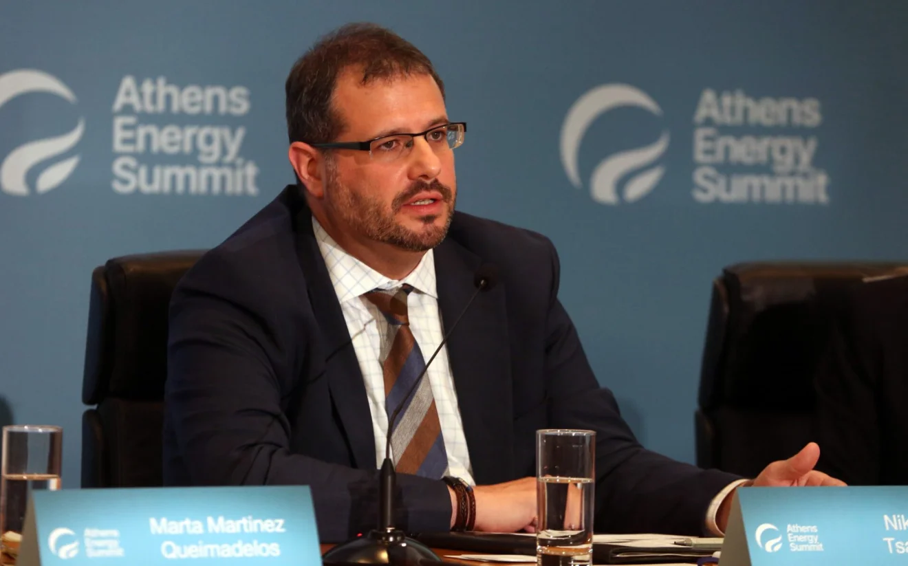 Σε πλήθος αναρτήσεων, αλλά ακόμα και σε εκτενές άρθρο είχε αναπτύξει τις ανθελληνικές θέσεις του ο νέος υφυπουργός Ενέργειας, Νίκος Τσάφος.