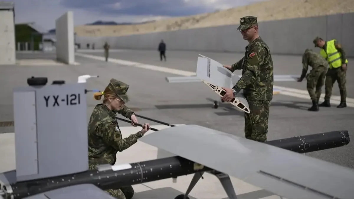 H Αλβανία διαθέτει drones καμικάζι YIHA-III τουρκικής κατασκευής - Tι να τα κάνει;