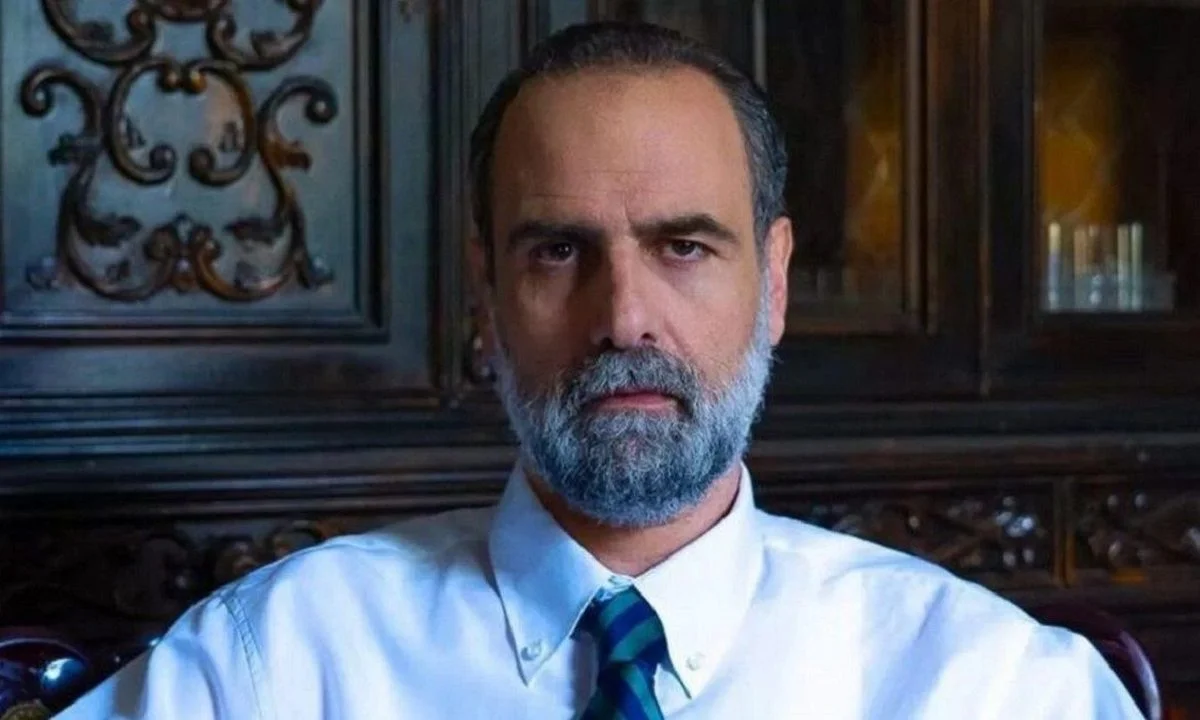 Άγιος έρωτας επόμενα επεισόδια: Ο Παύλος κάνει τον πιο αισχρό εκβιασμό, όπως θα παρακολουθήσουμε προσεχώς στην αγαπημένη σειρά του ALPHA TV.
