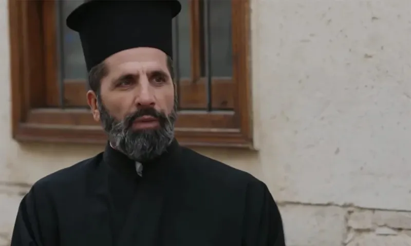 Η γη της ελιάς επόμενα επεισόδια: Αυτή η εξομολόγηση τρομοκρατεί τον πατέρα Τιμόθεο