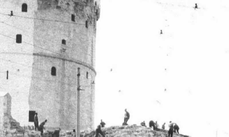 Γιατί οι Τούρκοι το 1911 έριξαν το τείχος γύρω από τον Λευκό Πύργο