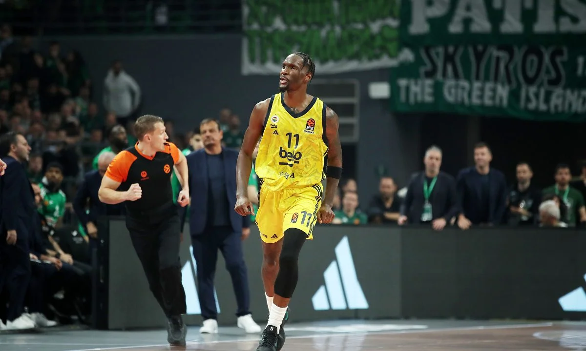 Προβάδισμα και για τη Φενέρμπαχτσε, 1-0 την Παρί
