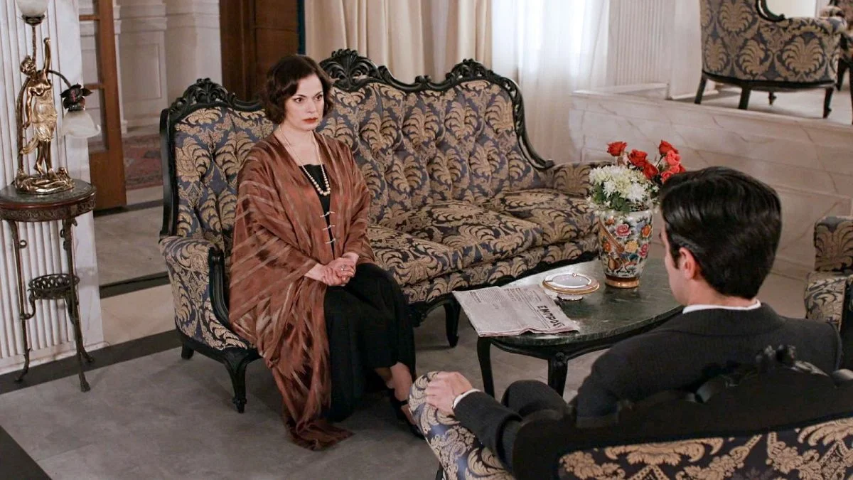 Grand hotel επόμενα επεισόδια: Η Κυβέλη δεν σταματά ποτέ να κινεί τα νήματα για να κρατήσει τον Πέτρο κοντά της και να ελέγχει όσα συμβαίνουν στο ξενοδοχείο