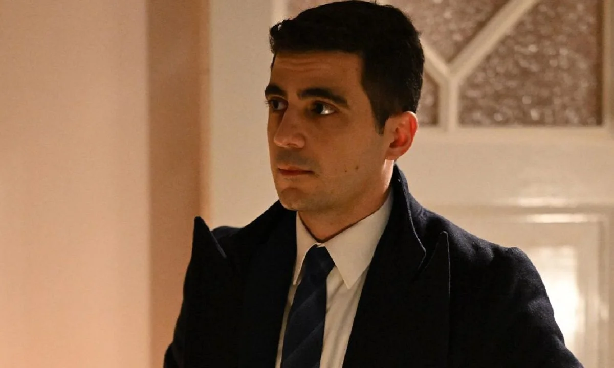 Άγιος έρωτας επόμενα επεισόδια: Ο Παύλος ρίχνει στον Βιδάλη τον βιασμό της κόρης του, όπως θα παρακολουθήσουμε προσεχώς στη σειρά του ALPHA.