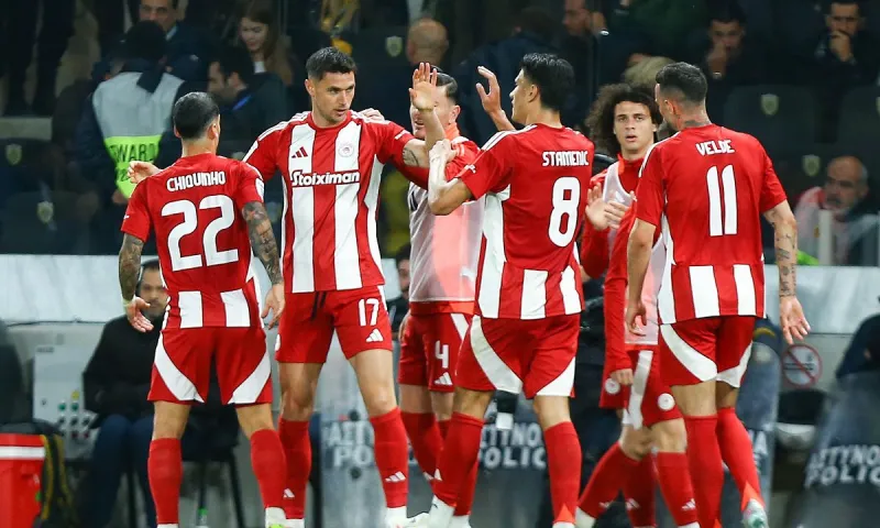 ΑΕΚ-Ολυμπιακός 0-2: Η ΑΕΚ έχανε τα πολλά, ο Ολυμπιακός έβαλε τα λίγα και νίκησε