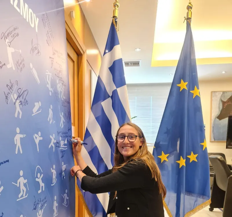 Ο αναπληρωτής Υπουργός Αθλητισμού Ιωάννης Βρούτσης τίμησε την πρωταθλήτρια Ευρώπης Ερμιόνη Γκίκα