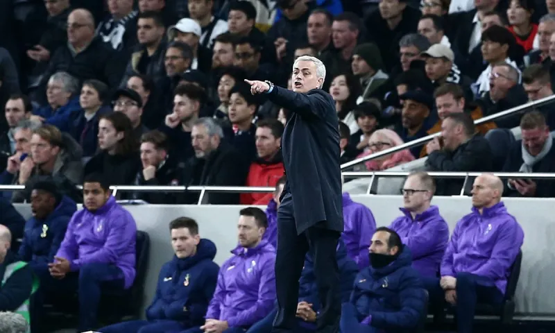 Βόμβα! Σενάρια για Μουρίνιο στη Super League!