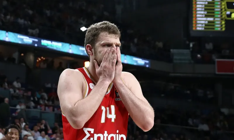Ρεάλ Μαδρίτης - Ολυμπιακός 80-72: Ένας Βεζένκοφ δεν έφτανε και η σειρά πάει σε 4ο ματς