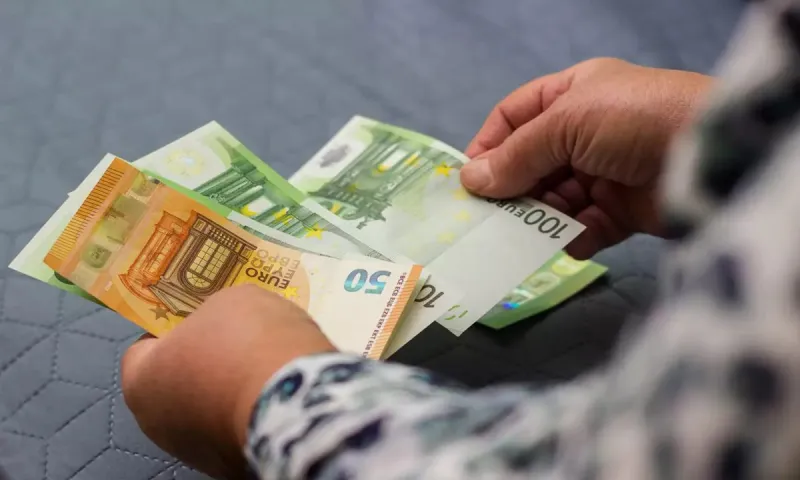Συντάξεις Ιουνίου: Πότε θα δείτε χρήματα στους λογαριασμούς σας!