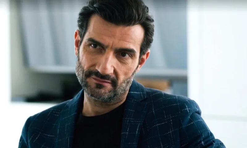 Παιχνίδια Εκδίκησης: Ο Άγης θέλει να πουλήσει το σπίτι της μάνας του για να ξεχρεώσει παλιές αμαρτίες