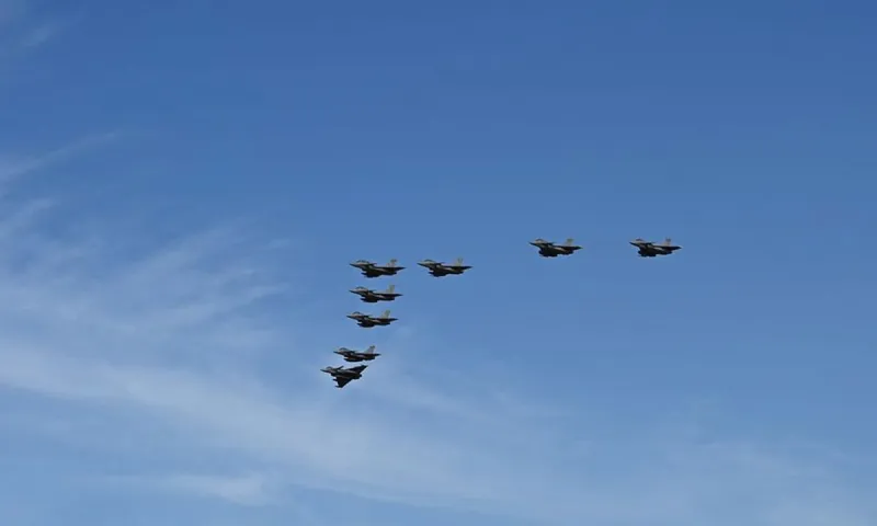 Rafale: Ο πύραυλος PL-15 και τα πρώτα ερωτηματικά στον αέρα