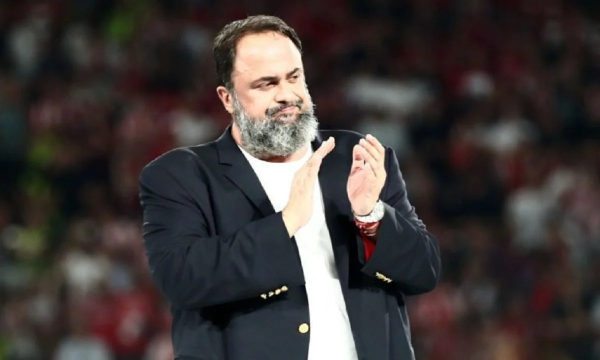 Ο Μπιανκόν είχε επέκταση συμβολαίου, αλλά ο Μαρινάκης τον βάζει να υπογράψει νέο διετές με αύξηση των αποδοχών του.