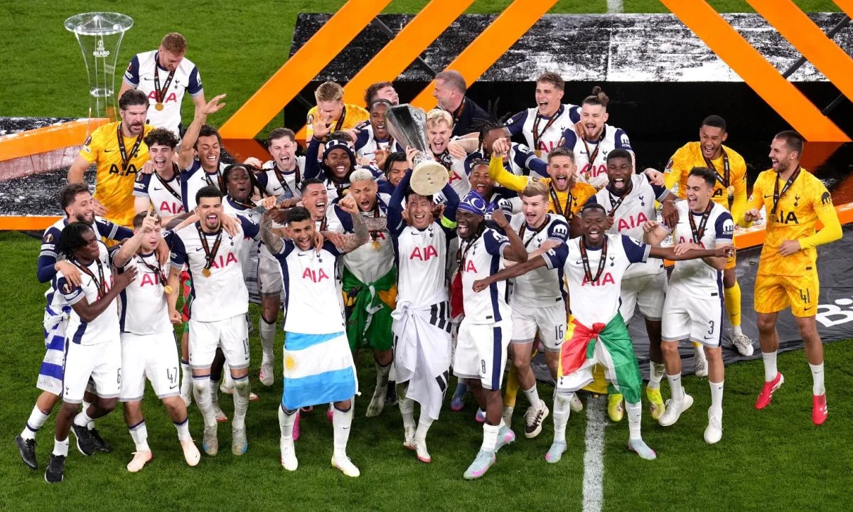 Ο μεγάλος τελικός του Europa League καθήλωσε το τηλεοπτικό κοινό και χάρισε πρωτιά στον ΑΝΤ1. Ιστορικός Ποστέκογλου, στα ύψη τα ποσοστά.