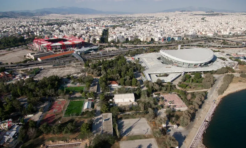 Πώς τόσα χρόνια έλεγαν πως το Καραϊσκάκης δεν μπορεί να γίνει μεγαλύτερο λόγω του εδάφους ενώ τώρα θα αυξηθεί σχεδόν 20.000 θέσεις στις 50.000;