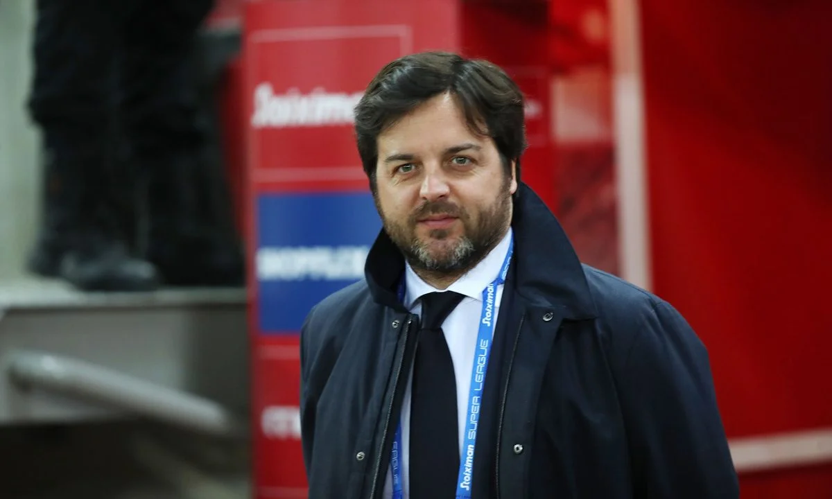 Άγιος Έρωτας: Απίστευτο σκηνικό με τη Χλόη και τον πατέρα Νικόλαο!