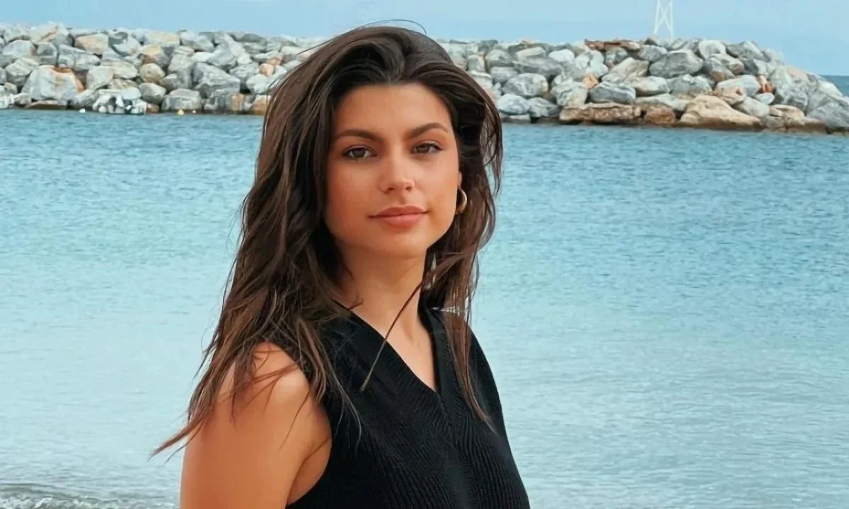 Άγιος Έρωτας: Απίστευτο σκηνικό με τη Χλόη και τον πατέρα Νικόλαο!