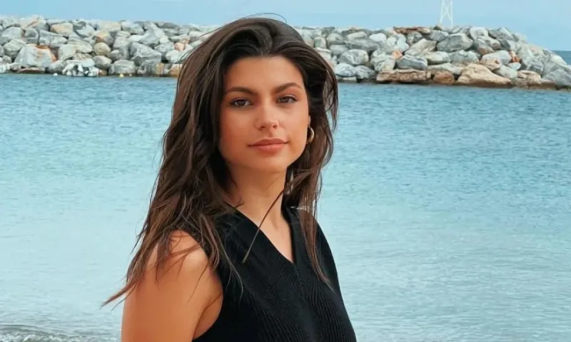 Άγιος Έρωτας: Απίστευτο σκηνικό με τη Χλόη και τον πατέρα Νικόλαο!