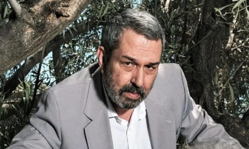 Η γη της ελιάς επόμενα επεισόδια: Η Φρύνη μαθαίνει για το ανήθικο ερωτικό στοίχημα του Παρασκευά