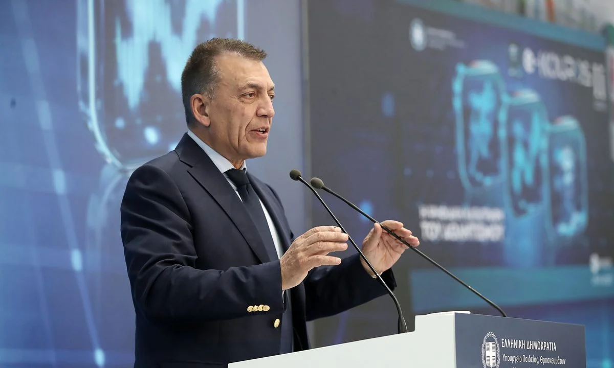 Είναι ξεκάθαρο ότι η κυβέρνηση θέλει τους τρεις άντρες μαζί στο ίδιο τραπέζι.