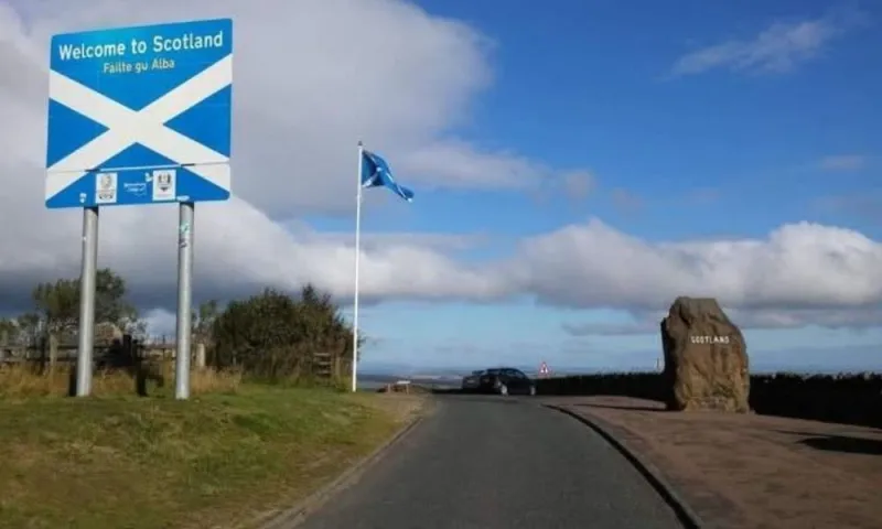 Ξόδεψαν 163.000 δολάρια και 6 μήνες... για να πουν "Welcome to Scotland"!