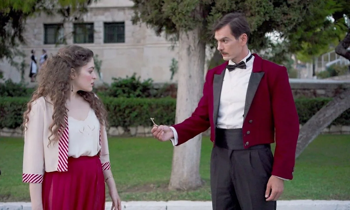 Grand hotel επόμενα επεισόδια: Νώντας και Ίωνας κάνουν σατανική πρόταση στον Χαραλάμπη, όπως θα παρακολουθήσουμε στο σίριαλ του ΑΝΤ1.
