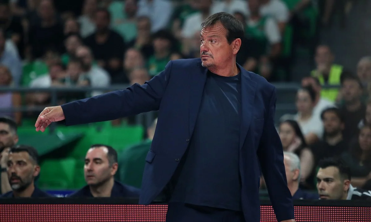 Σχεδιάζεται η απάντηση στον Αταμάν που δεν πήρε το σημαιάκι του Ολυμπιακού από τον Μπαρτζώκα - Δείτε τι ετοιμάζουν