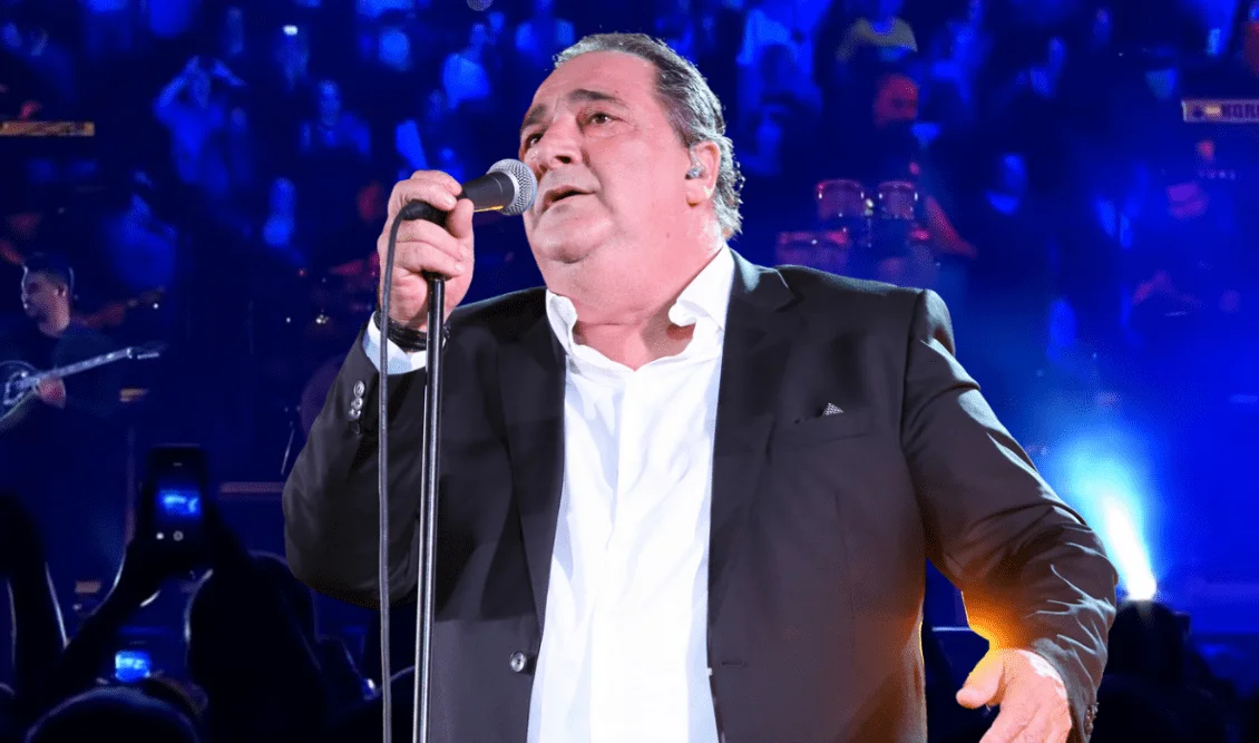 Ο Καρράς τραγουδά Πασχαλίδη – Δεν πρόκειται για το «Στα είπα όλα»