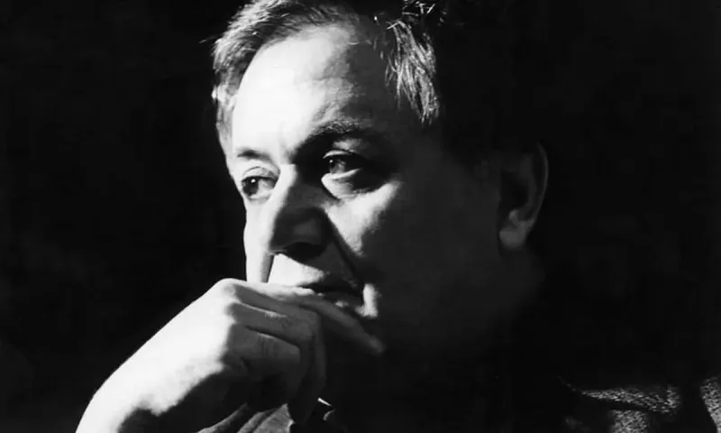 Ο Χατζιδάκις στο Playboy: «Αν μερικοί αγοράσουν το περιοδικό για ν’ αυνανιστούν, η συνέντευξή μου δεν θα τους βοηθήσει»