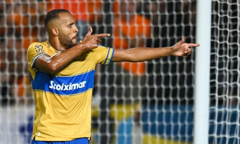 Ελ Αραμπί: Η ομάδα της Super League που τον θέλει!